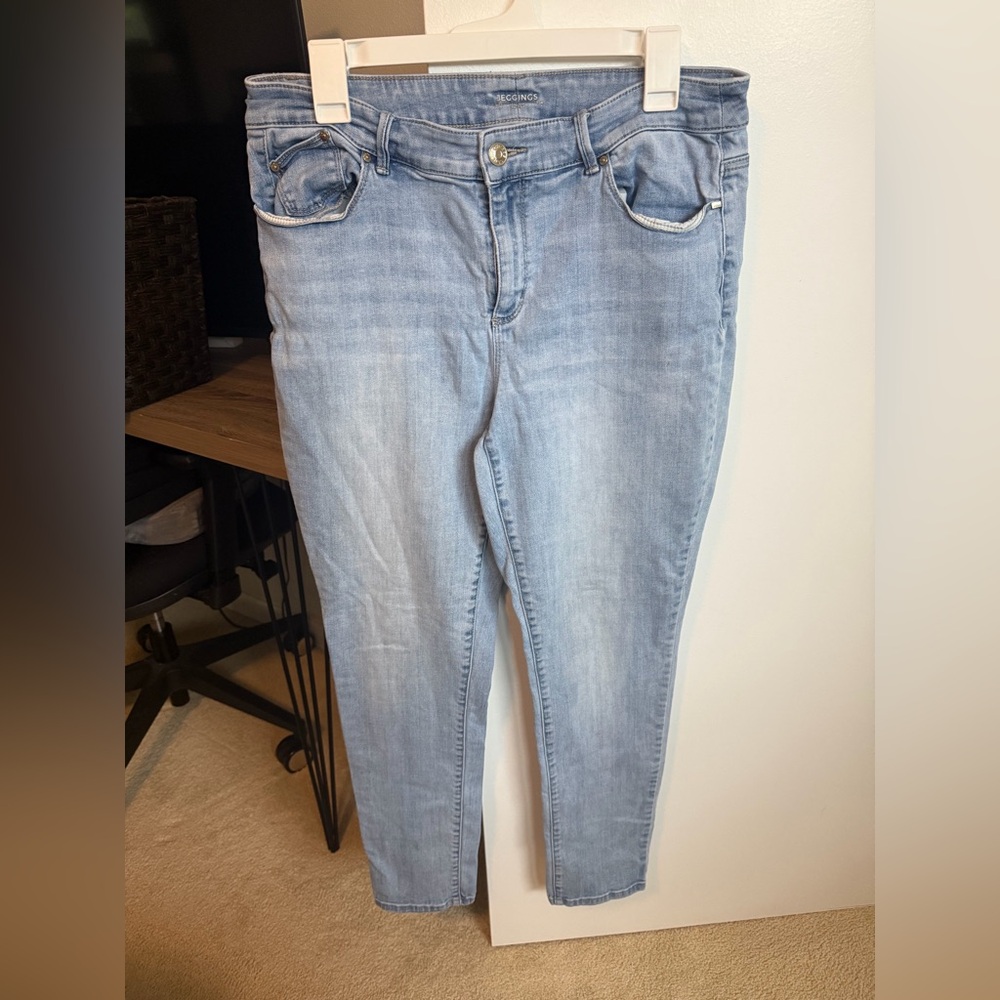 Chico's Light Blue jeggings US size 10 / M chicos size 1.5